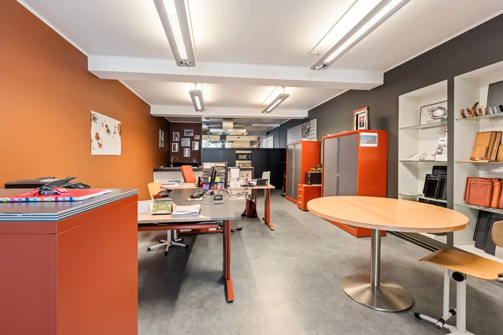 HANDELSRUIMTE + WOONST + VERHUURD APPARTEMENT foto 9