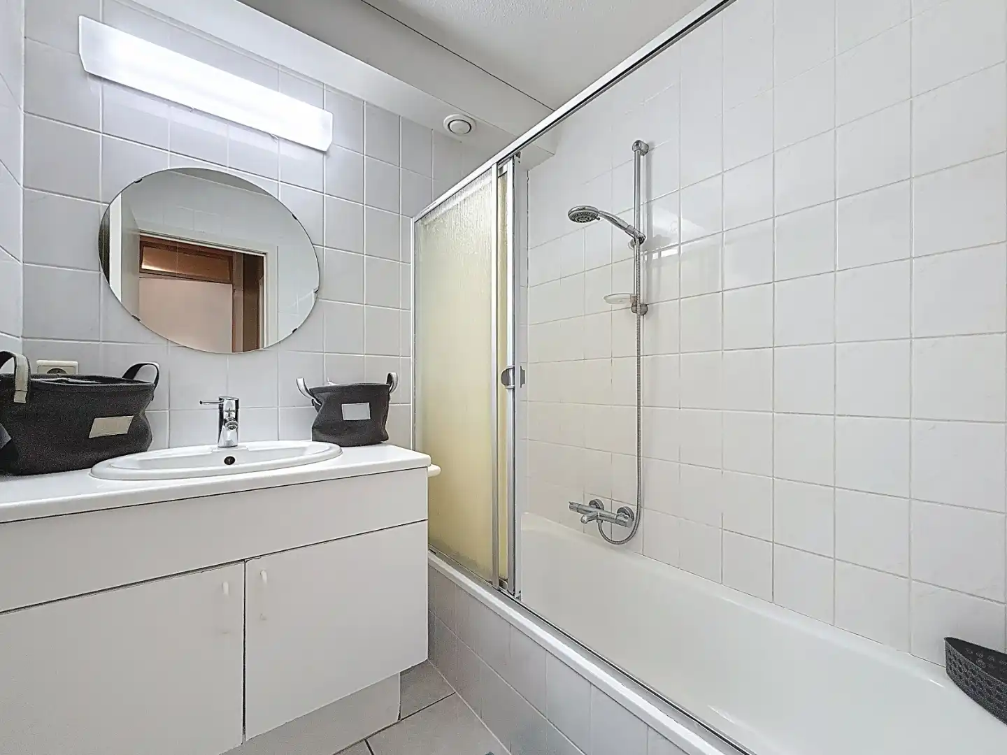 Ruime studio met aparte slaaphoek foto 8