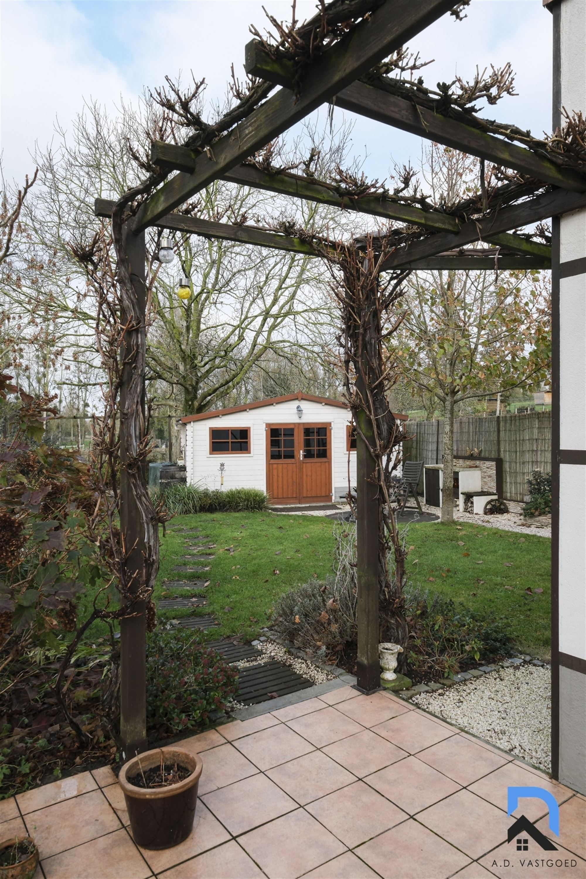 Mooie woning in het groen foto 29