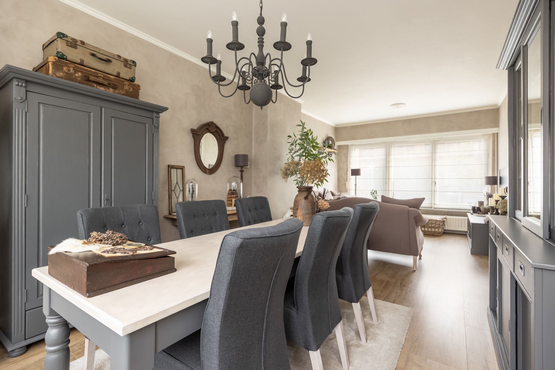 Instapklare woning met tuin 3/4 slaapkamers te Nachtegalenhof Hoboken foto 3