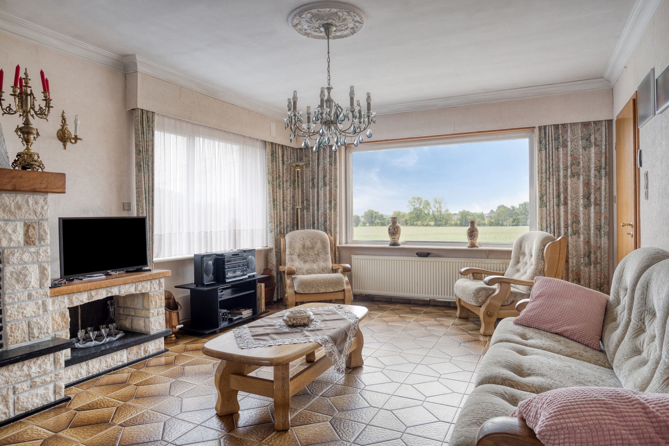 Statige woning met prachtig vergezicht foto 5