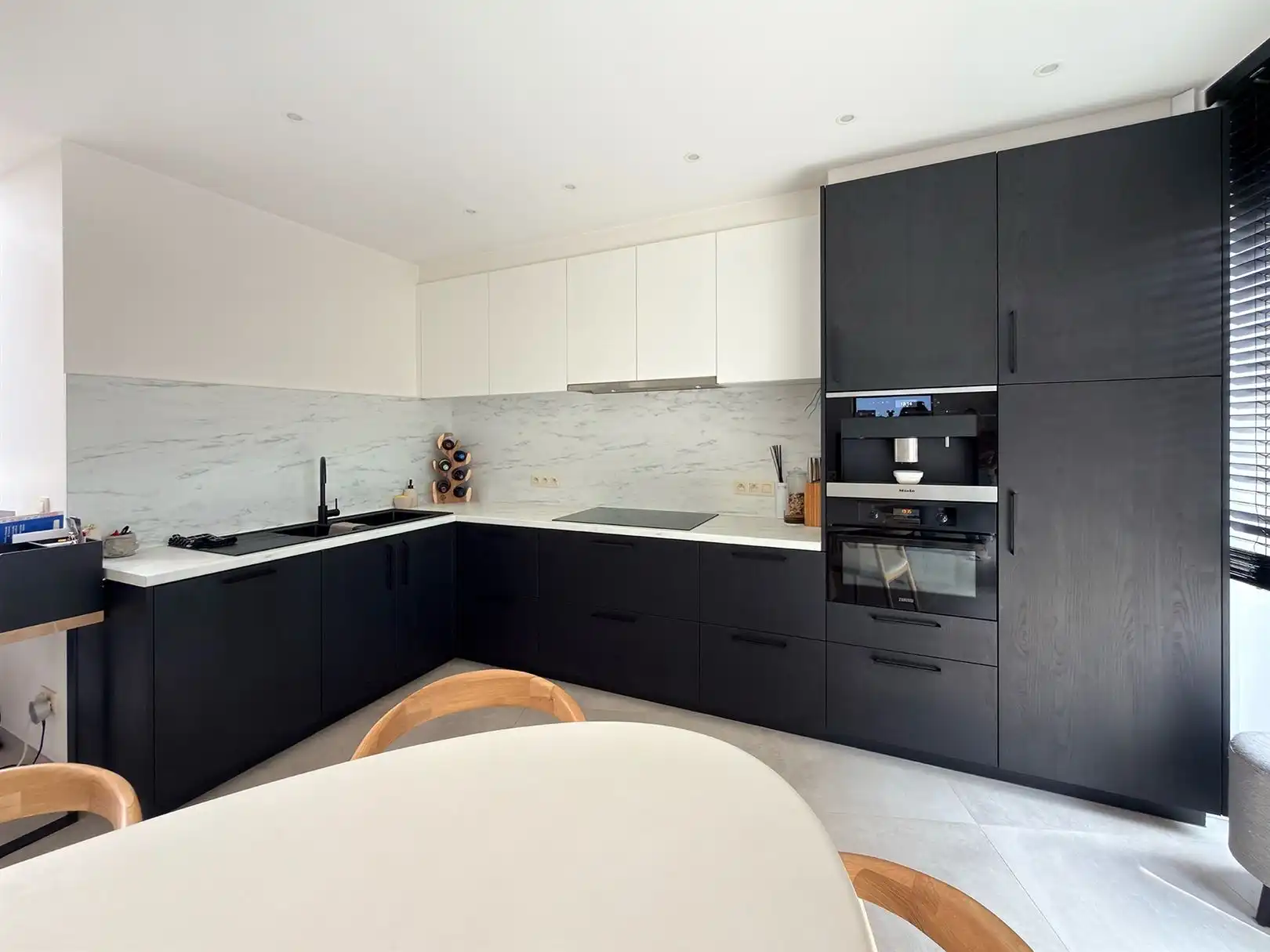 Handelsgelijkvloers, 3 appartementen en eigen parking!! foto 15