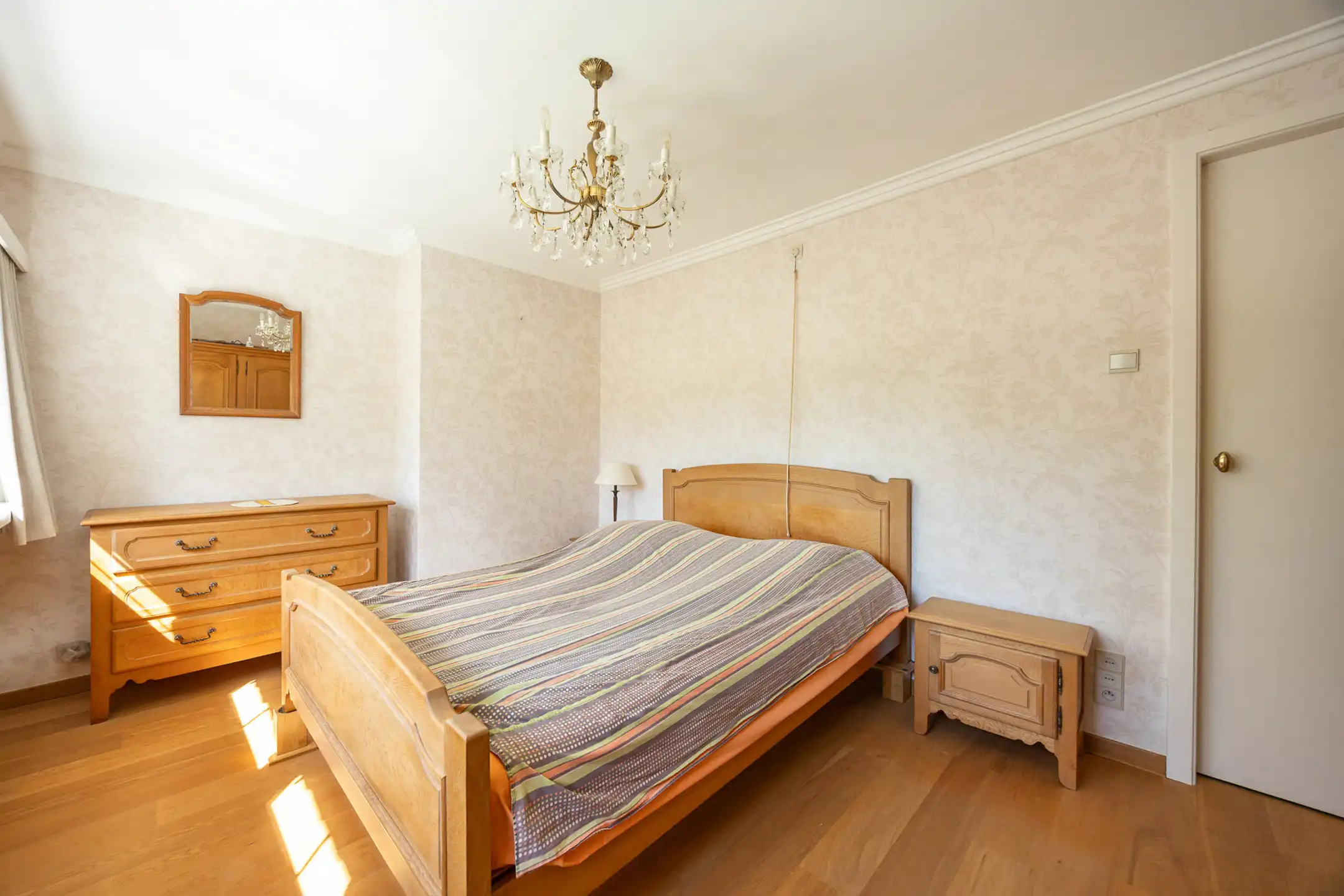 Charmante woning met 4 slpks op 742 m² met achteringang foto 22