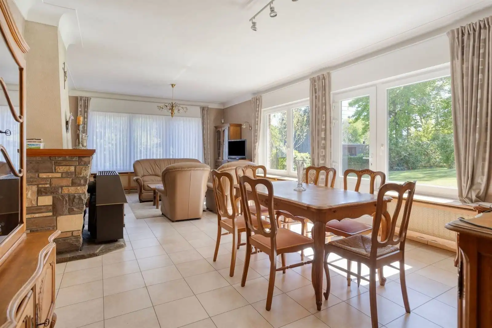 Woning + atelier + weide op een terrein van 59a79ca foto 6