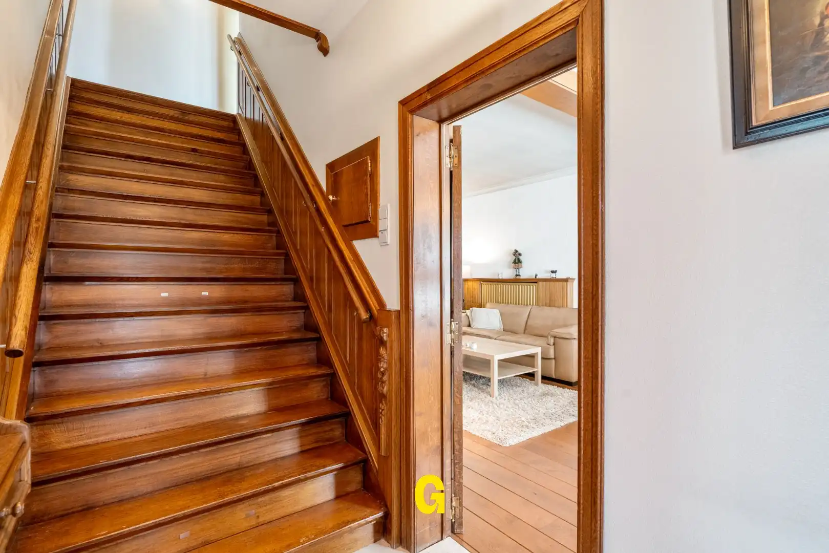 VERKOCHT - Netjes verzorgde halfopen woning met ruime garage vlakbij het centrum van Munsterbilzen foto 3