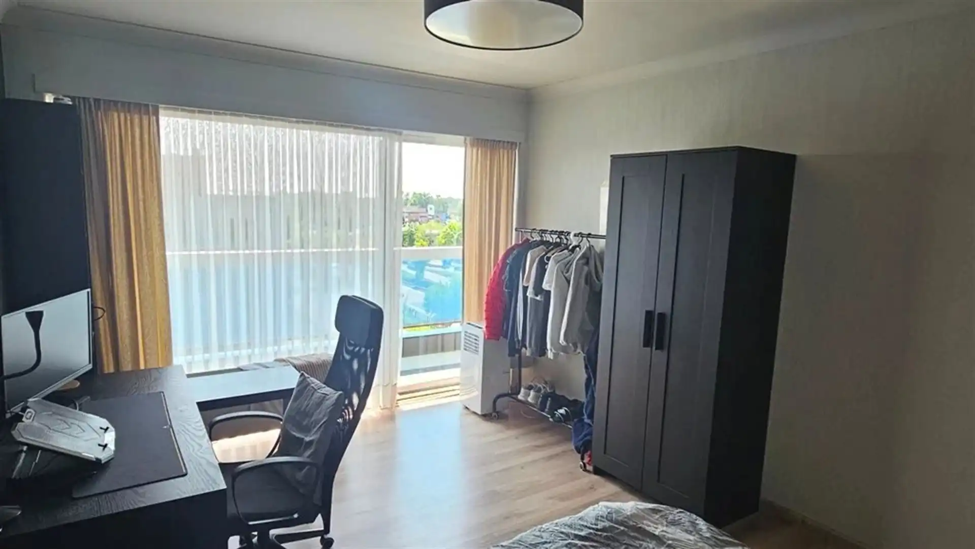 Instapklaar appartement met 2 + 1 slaapkamers. foto 7