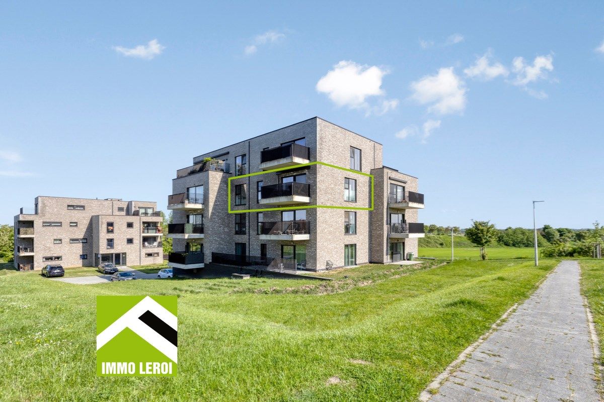 Instapklaar en energiezuinig appartement op centrale ligging in Tongeren foto {{pictureIndex}}