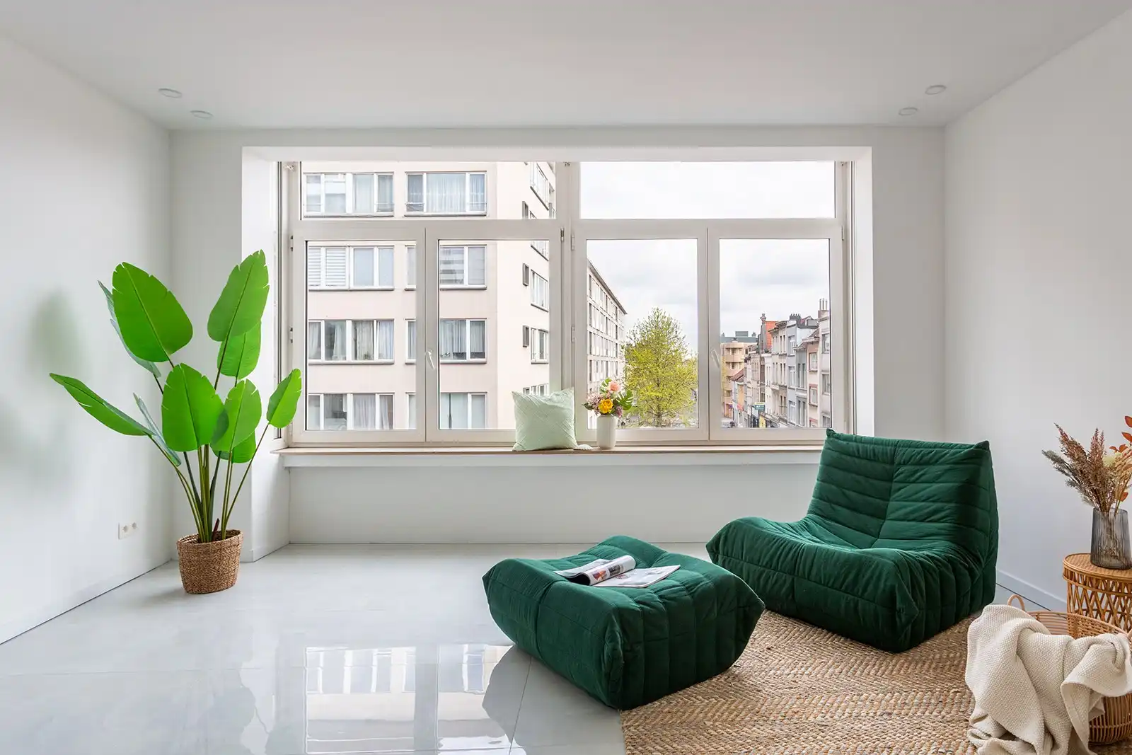 Recent gerenoveerd app. met 2 slpks en 2 terrassen foto 5