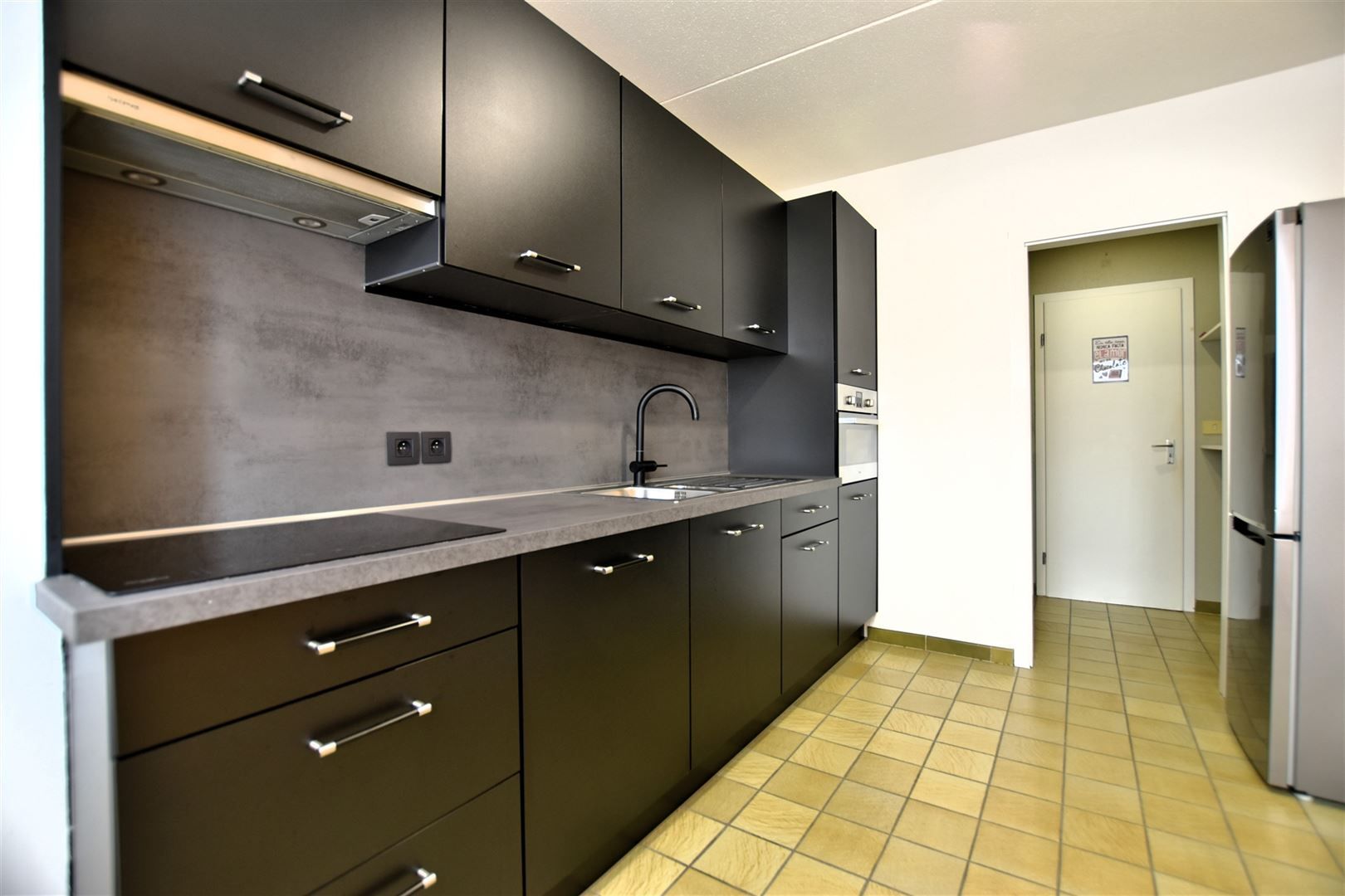 Instapklaar, recent vernieuwd appartement in Sint-Gillis (Dendermonde) foto 6