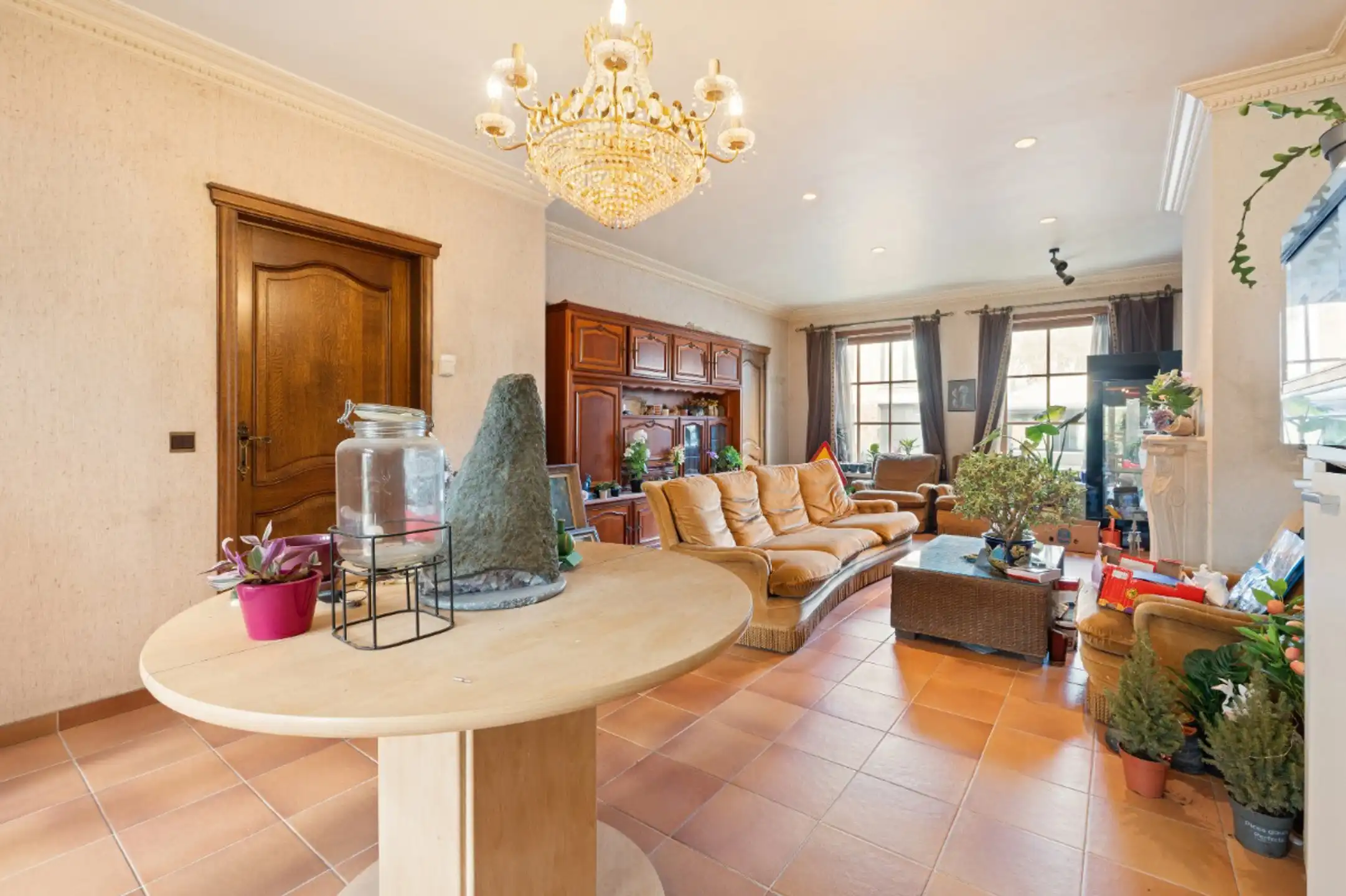 Centraal gelegen burgerwoning met garage en ruime tuin foto 7