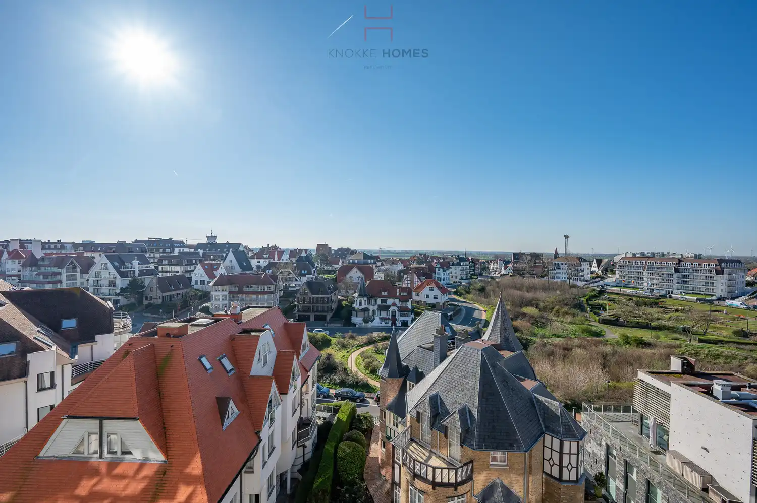 Duplexappartement met groot terras en open zicht over de minigolf en de villa's in Duinbergen foto 4