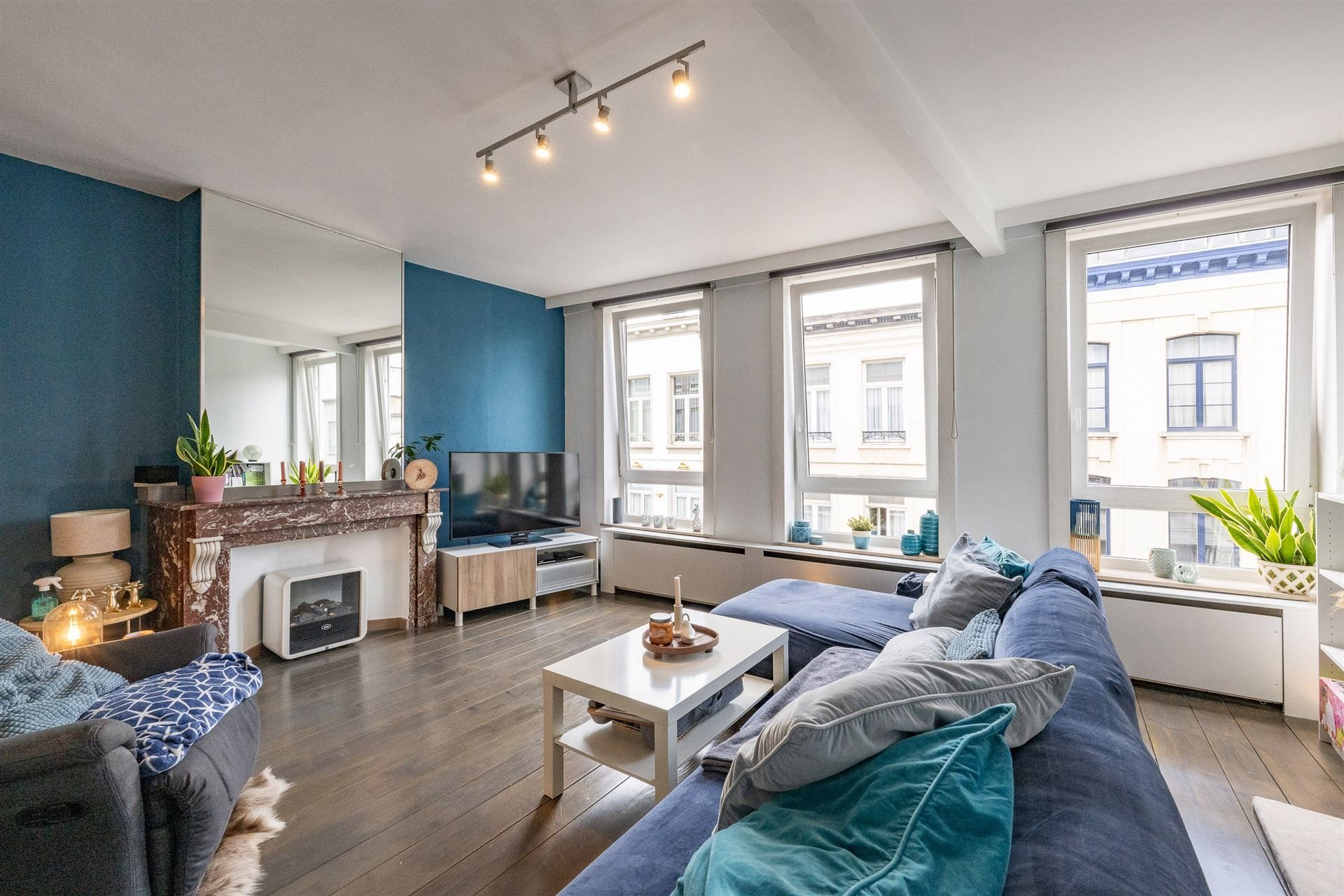 Appartement foto {{pictureIndex}}