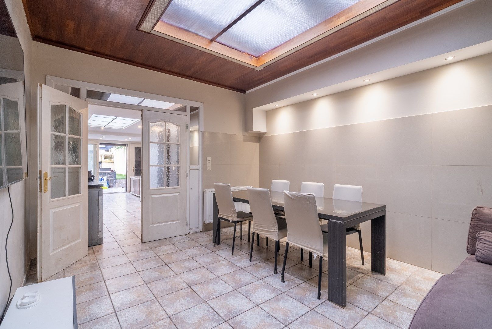 Gezinswoning met vier slaapkamers en tuin foto 2