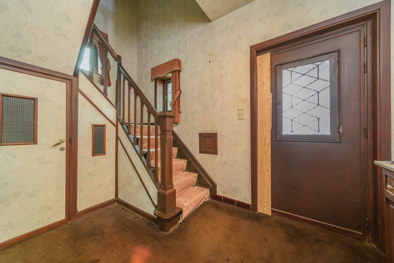Te renoveren karaktervolle woning te Ternat foto 2