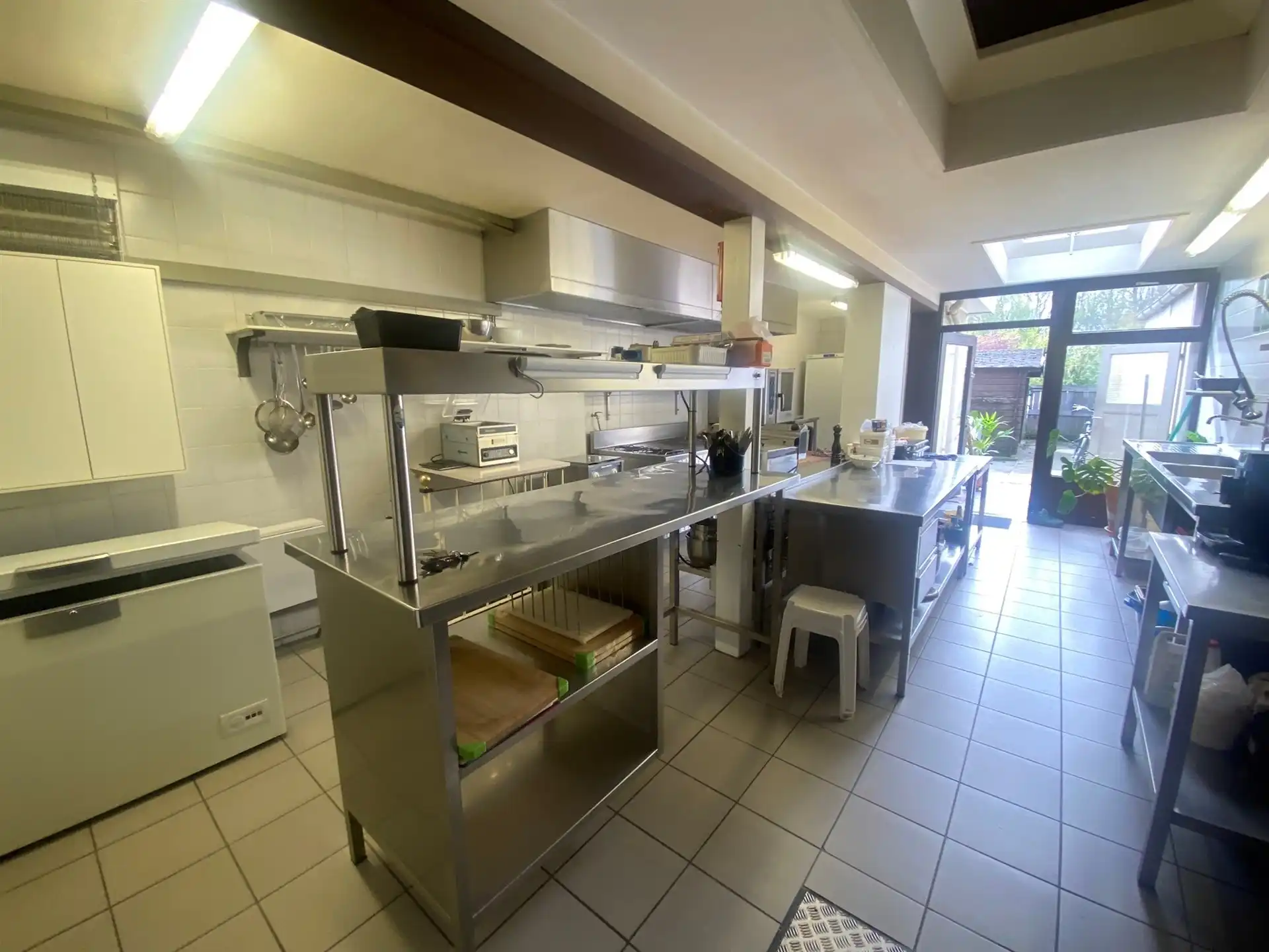 centraal gelegen handelspand foto 7