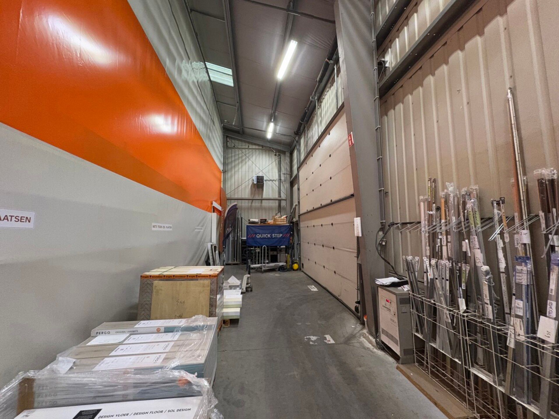 TE HUUR/TE KOOP bedrijfsgebouw op zichtlocatie te Aartselaar foto 6