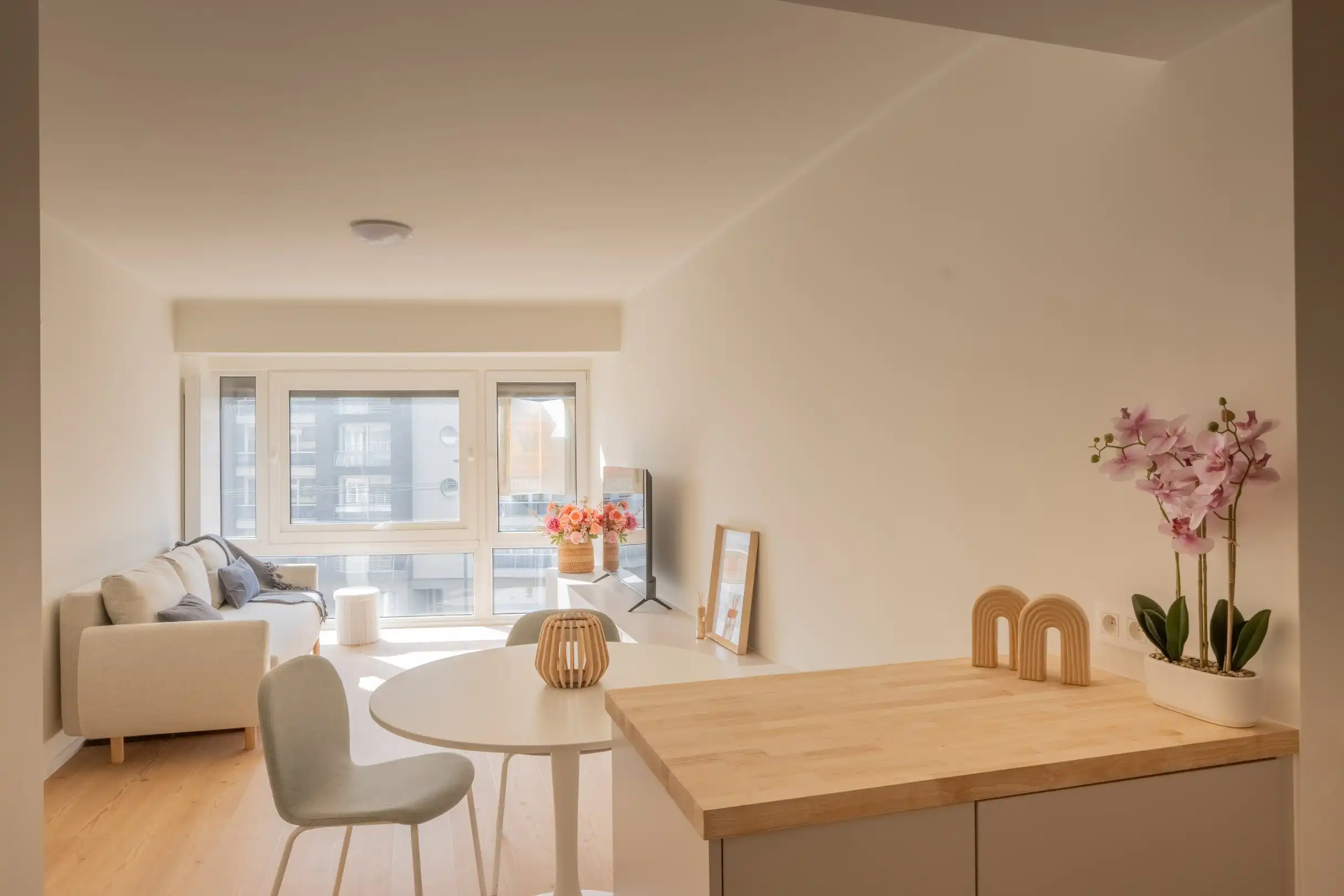 Mooi vernieuwde studio op een uitstekende locatie te Heist foto 9