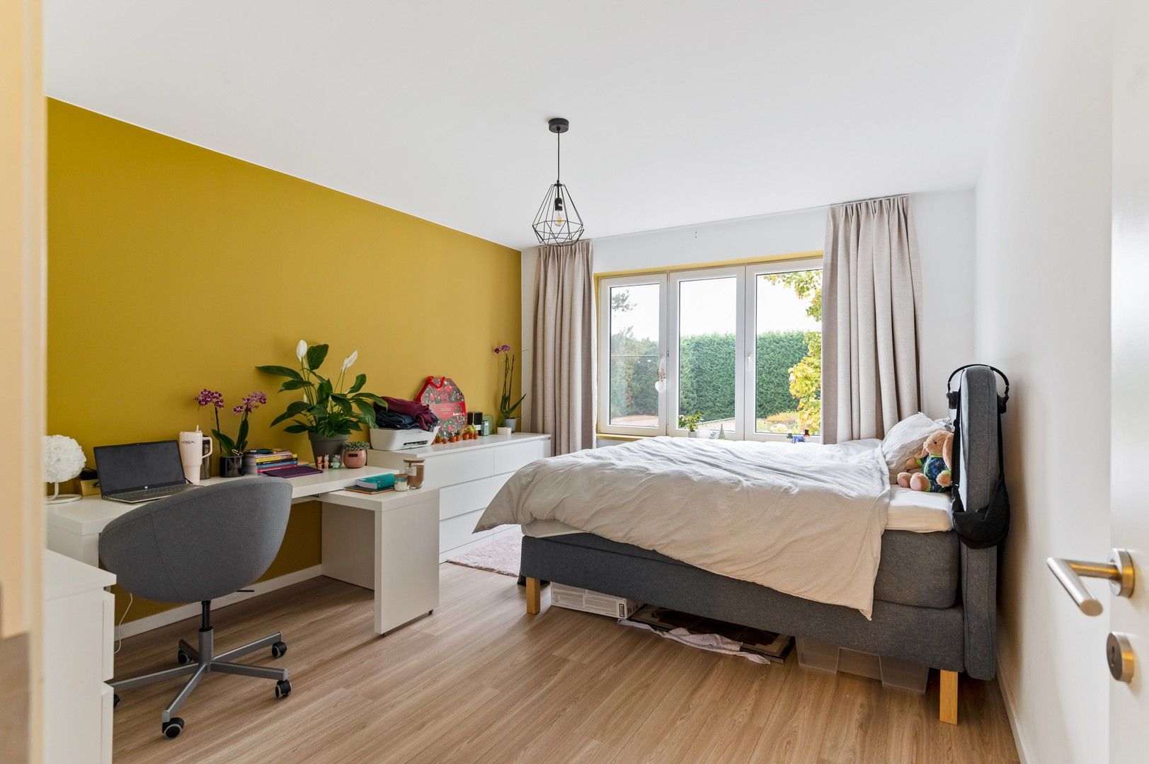 Recent instapklaar 2-slpk appartement in centrum Brasschaat foto 13