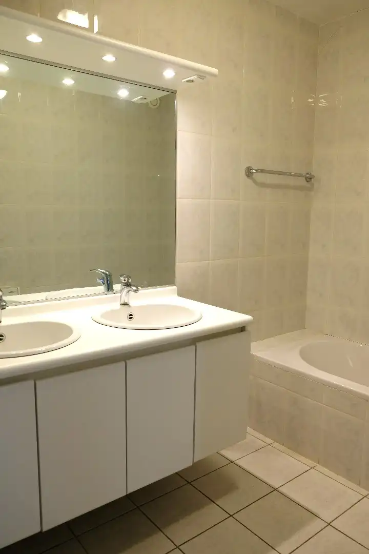 Appartement op de 1e verdieping met 2 slaapkamers + GARAGE foto 13