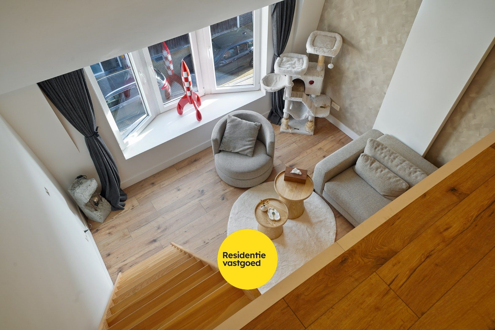 Stijlvol gerenoveerde gezinswoning met karaktervolle gevel in het hart van Mariakerke (Oostende) foto {{pictureIndex}}