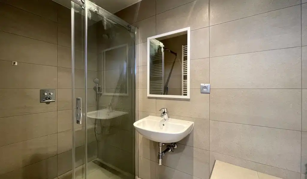 Vernieuwde kantoren te huur in Ahlers Building te Antwerpen foto 25