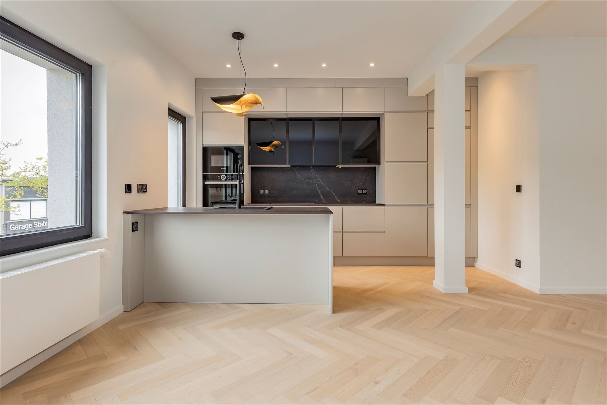 Super-de-luxe gerenoveerd appartement te Mortsel - 2 slk + zuidterras foto {{pictureIndex}}