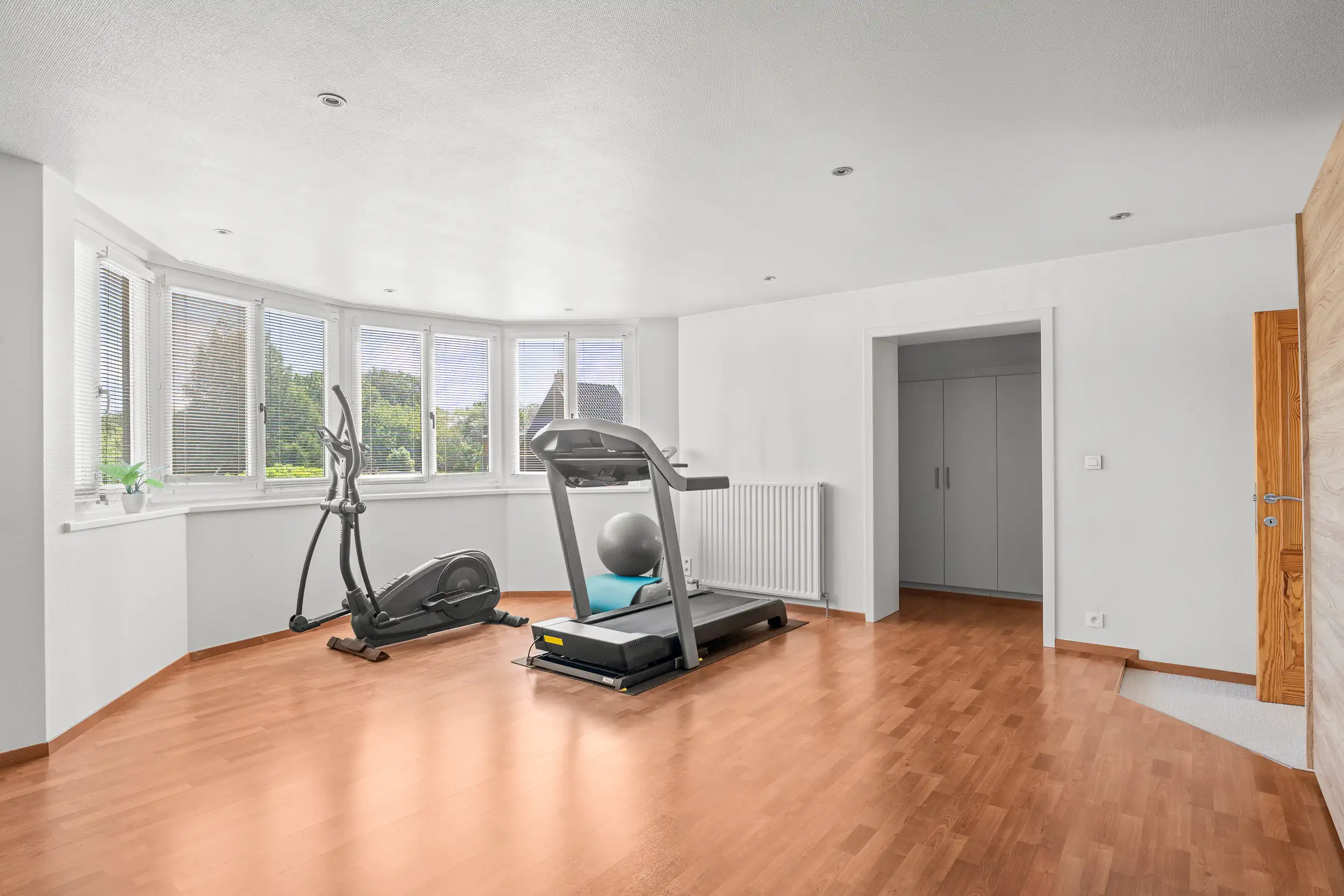 Prachtige villa met zwembad, 5 slpk en bureau te Wetteren foto 19