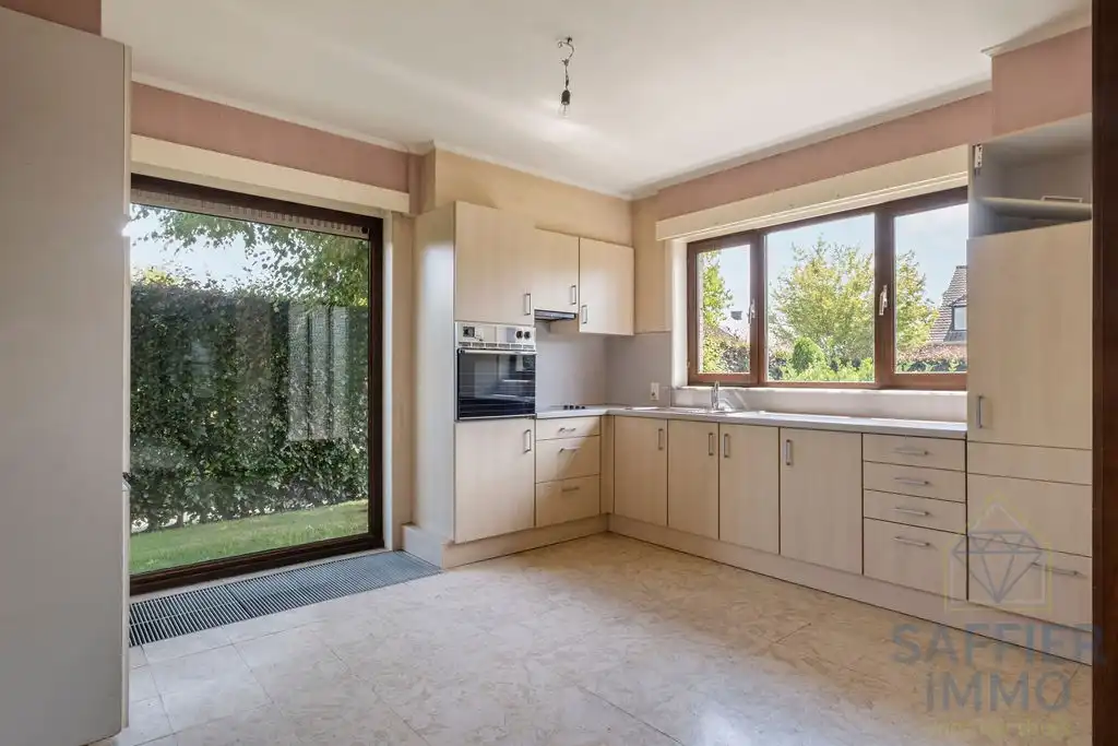 Ruime gezinswoning met zonnige tuin en 5 slaapkamers in hartje Izegem foto 20