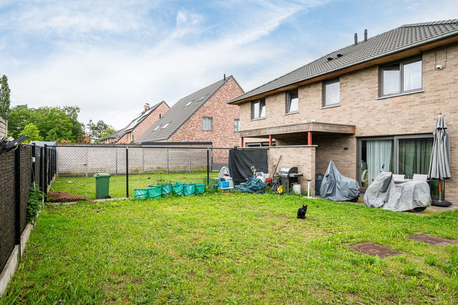 Rustig gelegen woning in één van de mooiste wijken van Eeklo! foto 10