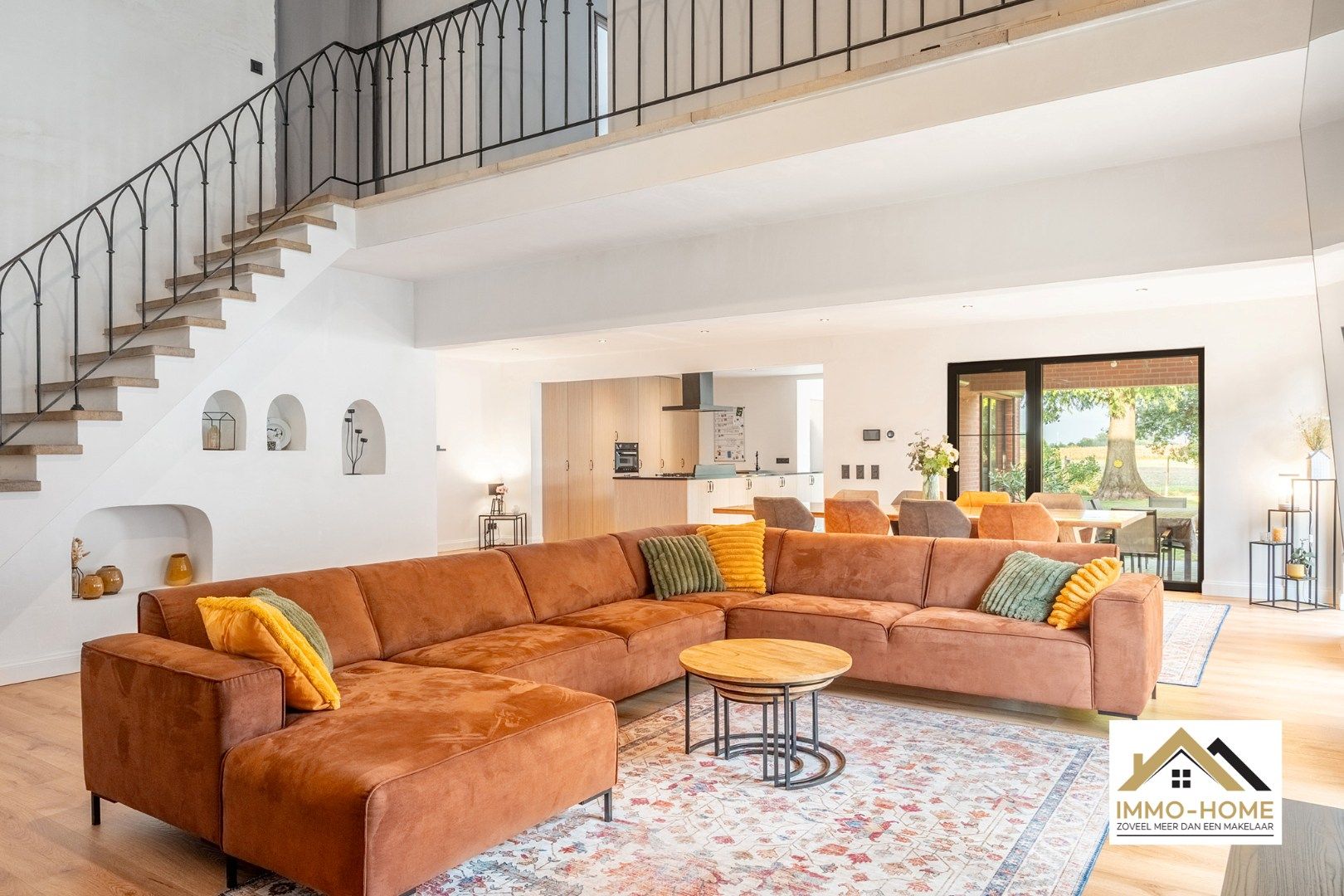Volledig gerenoveerde woning met agrarisch uitzicht! foto {{pictureIndex}}