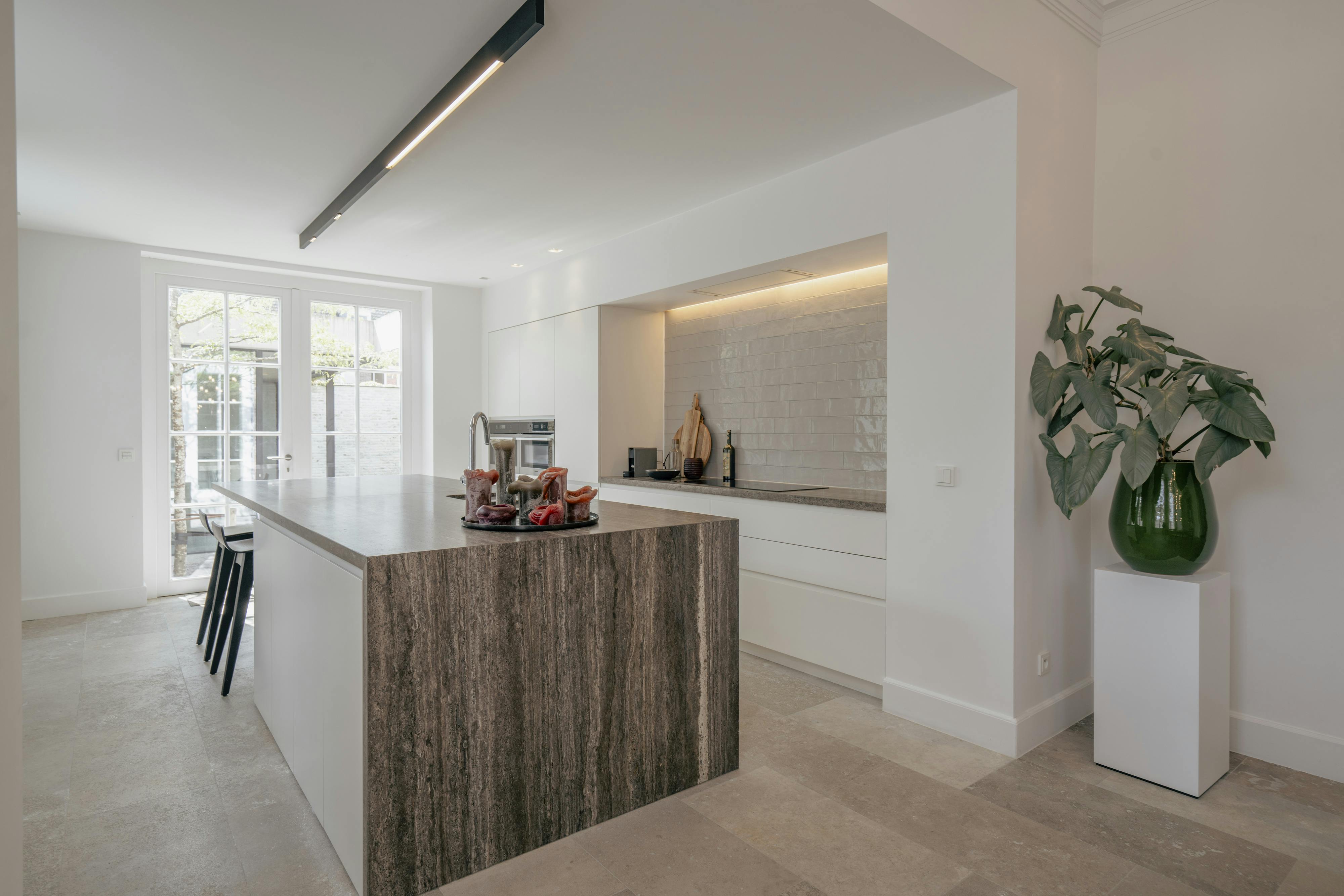 Luxueuze herenwoning met 5 slaapkamers en zwembad. foto 5