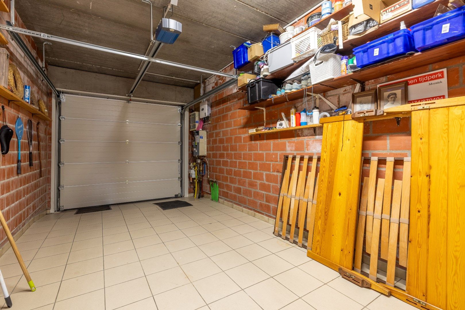 Instapklare en ruime gezinswoning met 3 slk, garage en tuintje foto 8