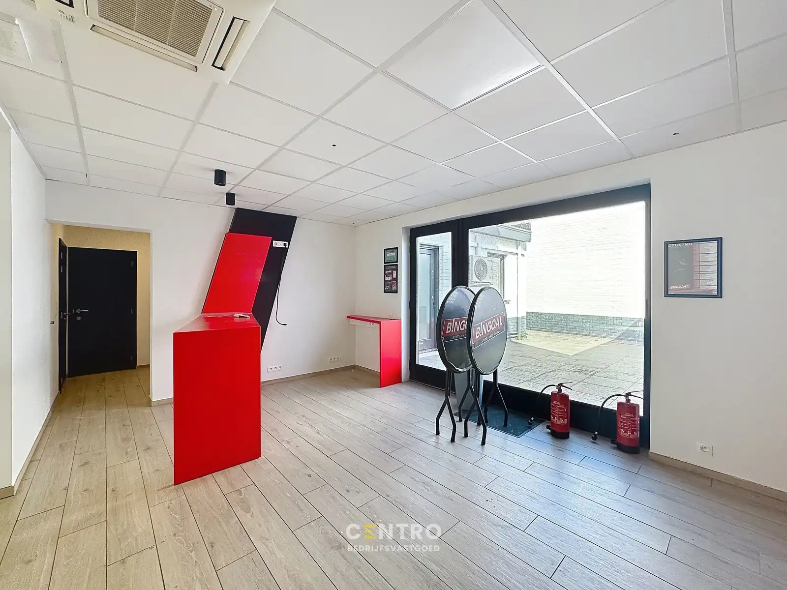 Handelspand op centrale ligging te Ledegem! foto 6