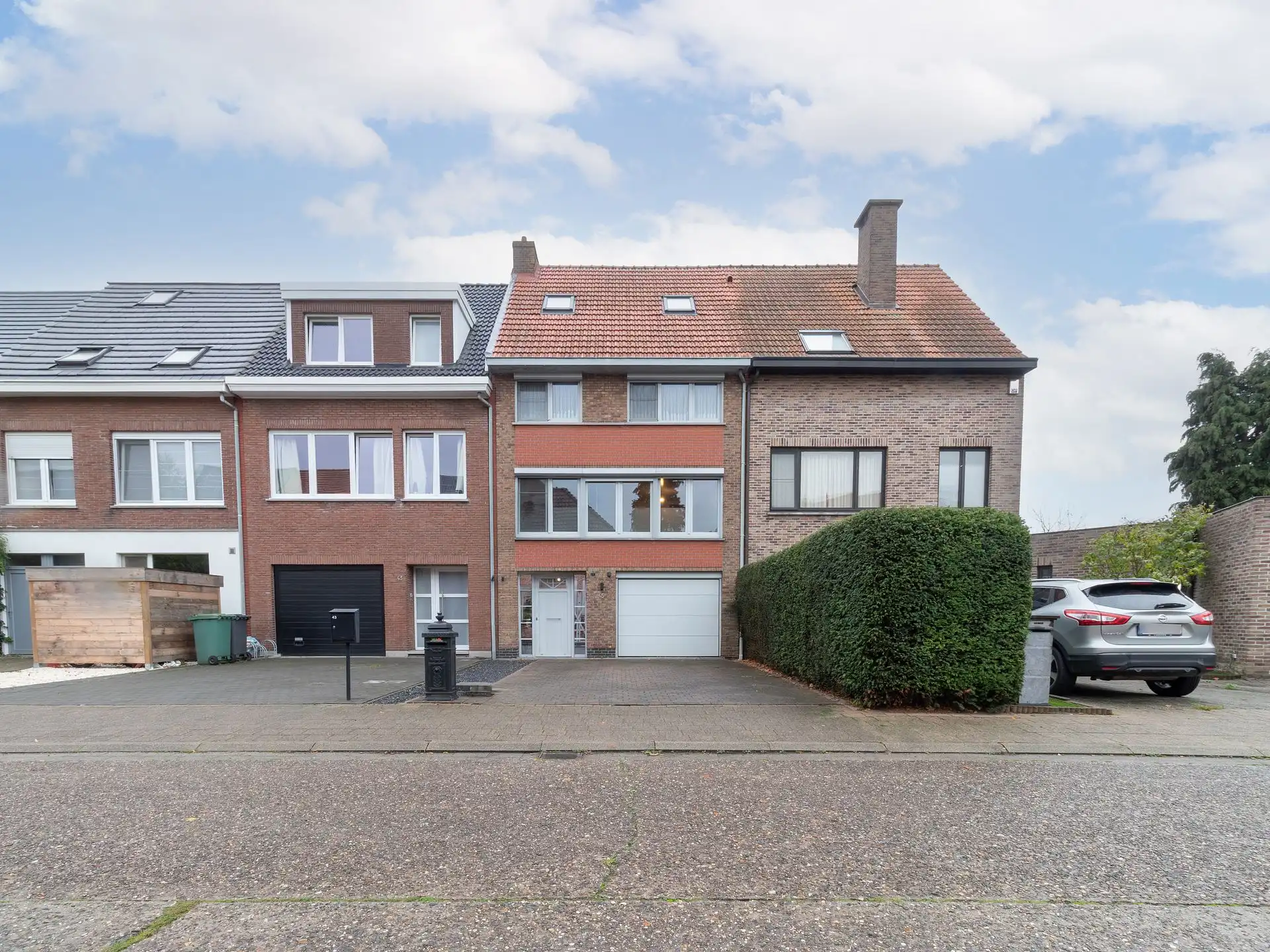 Bel-etage woning met zes slaapkamers en tuin foto 18