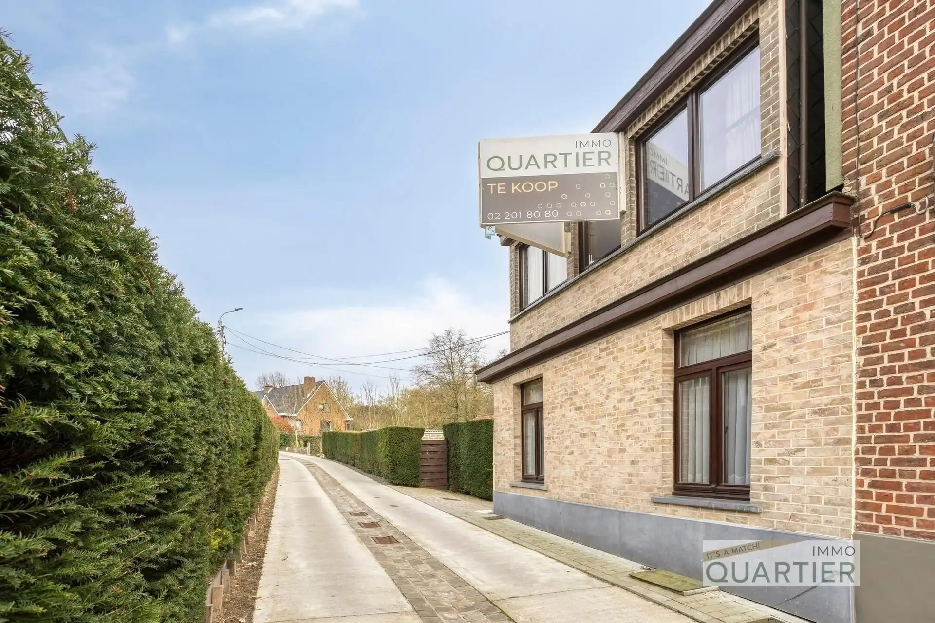 Charmante 3-gevelwoning (1 slpk) met tuin & garage foto 3