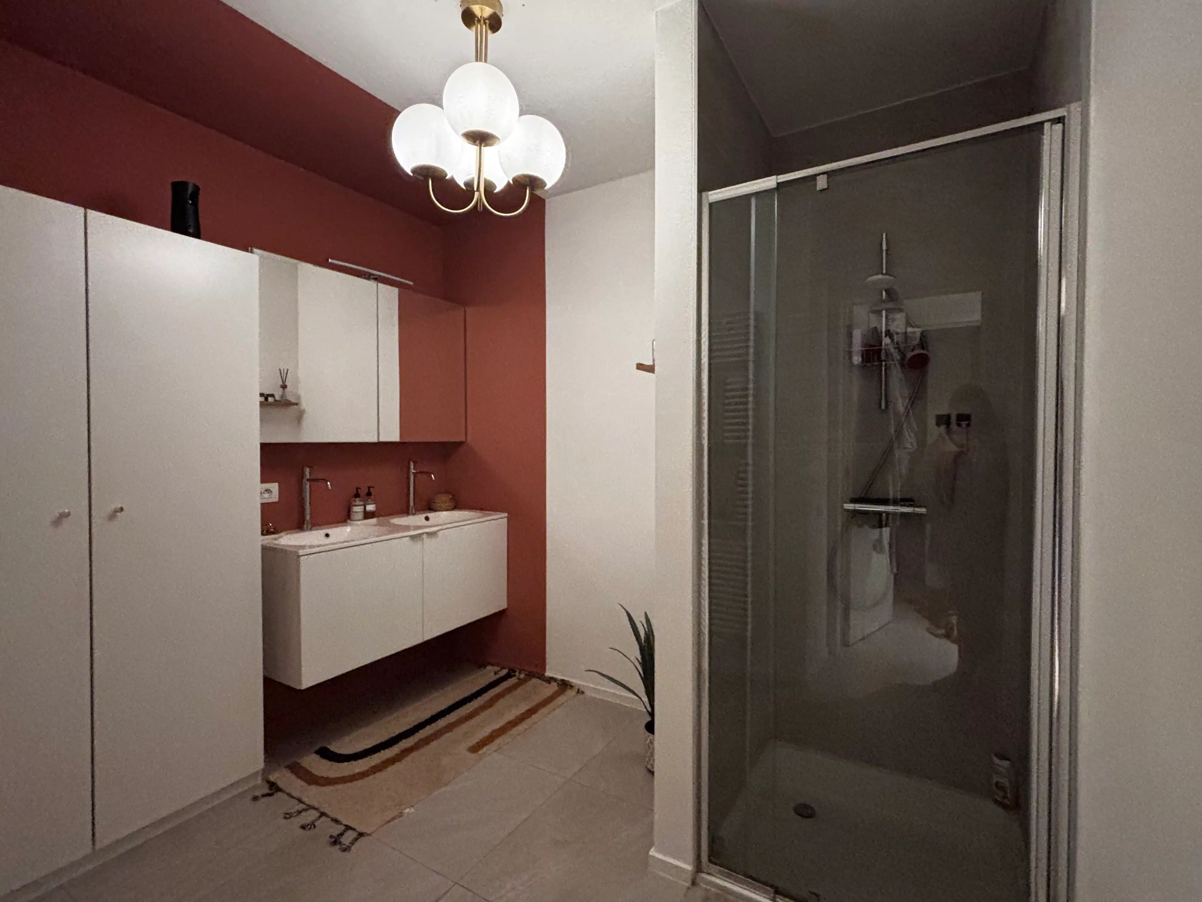 Recent appartement nabij het centrum van Oosteeklo foto 7