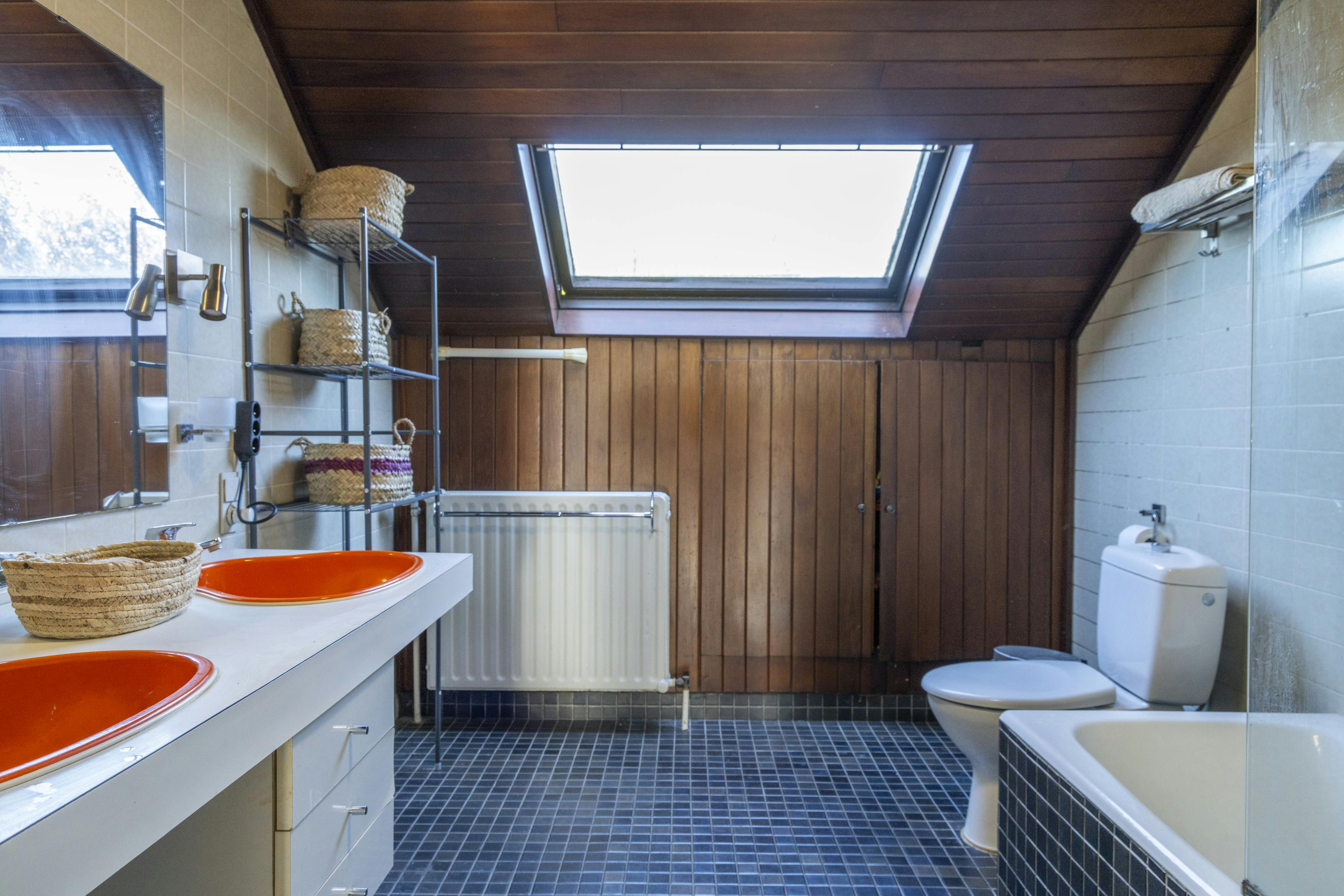 Ruim huis te koop in kortrijk met tuin en 4 slaapkamers foto 12