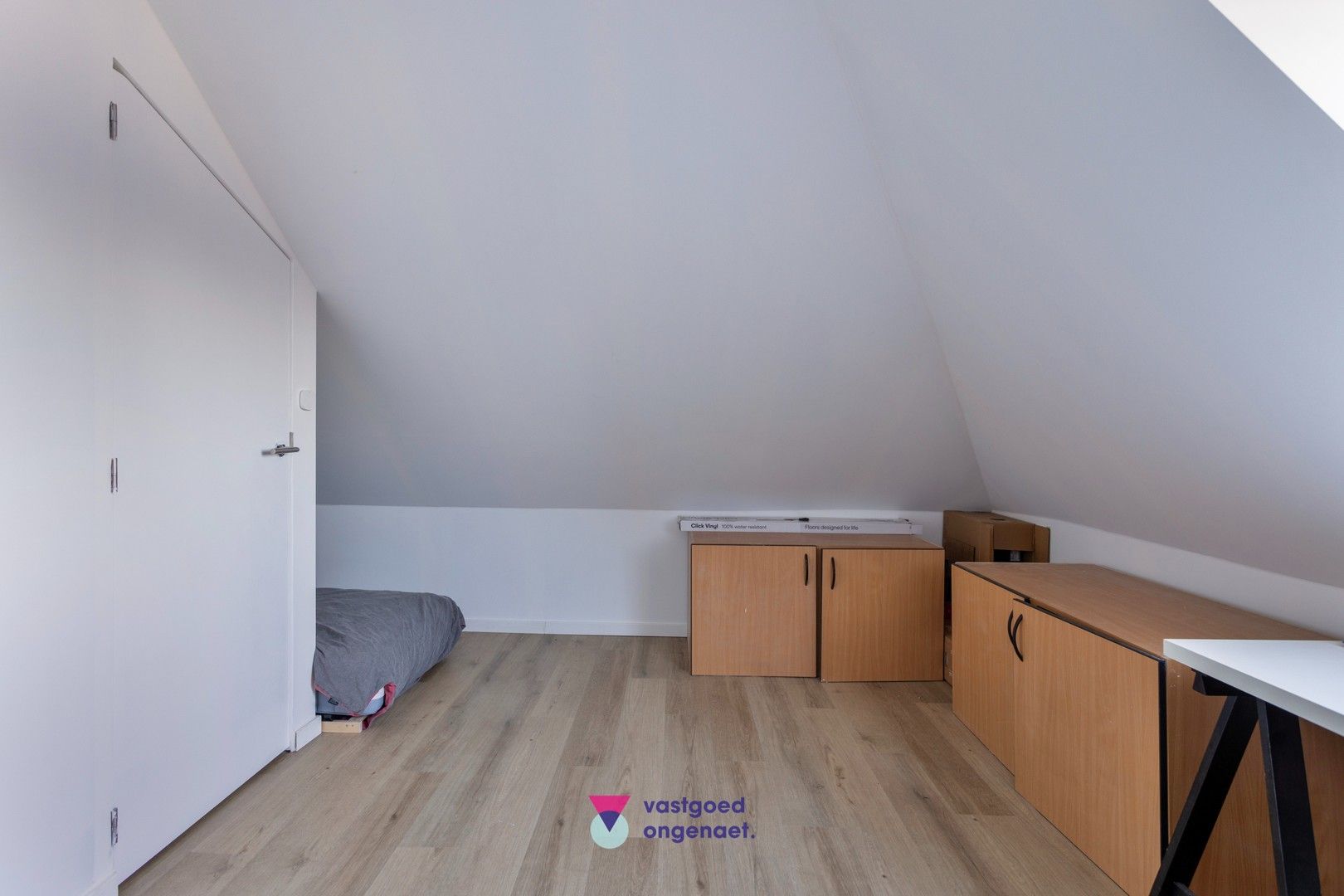 Ruime halfopen bebouwing met zonnige tuin foto 24