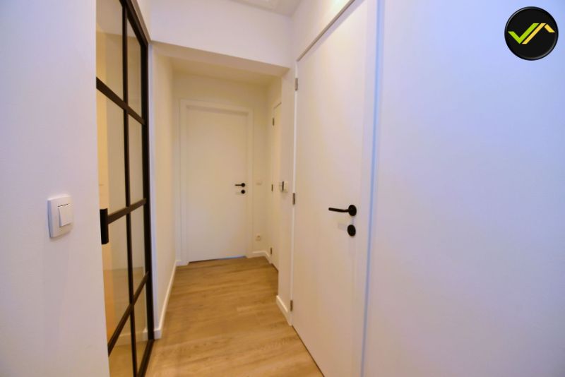 Vastgoed Select: Stijlvol gerenoveerd appartement in Lievegem met modern comfort en aantrekkelijk investeringsrendement foto 6