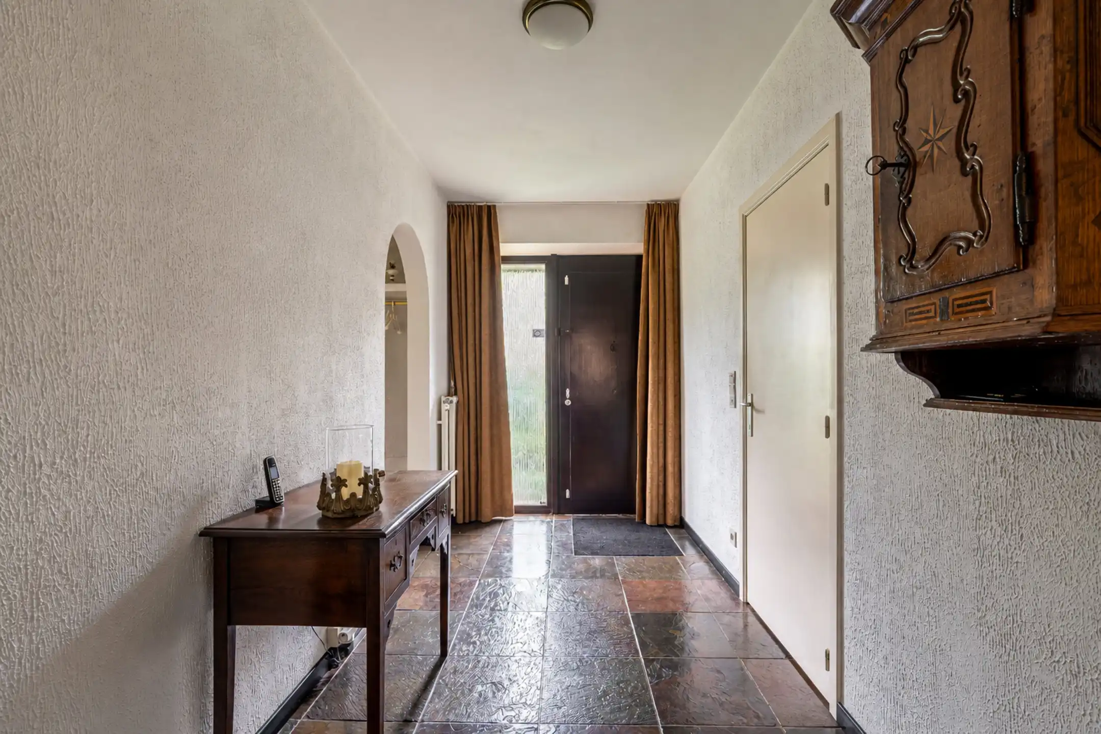 Rustig gelegen villa | 6 slks | 1.705 m² | zuidgericht foto 4
