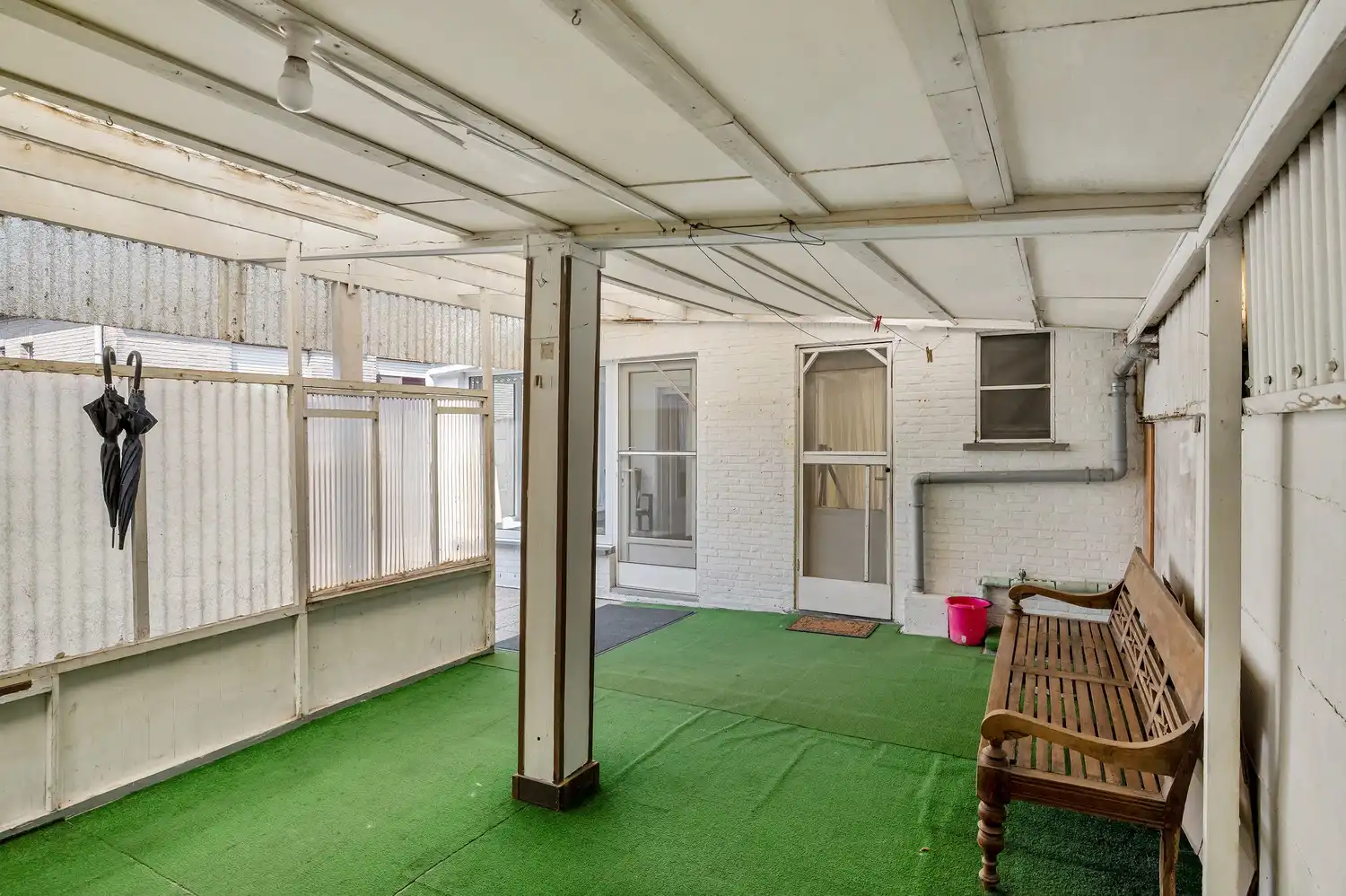 Te renoveren halfopen bebouwing op een perceel van 361 m². foto 37
