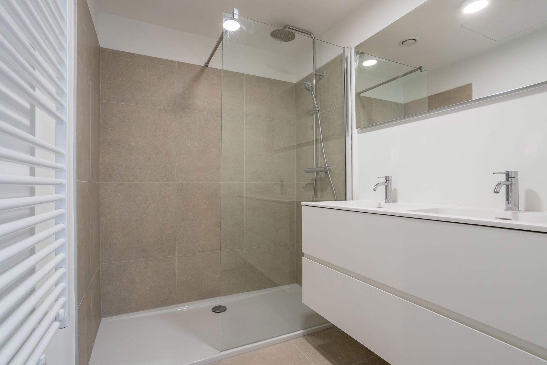 Nieuwbouwappartement (2020) op de tweede verdieping.  foto 7