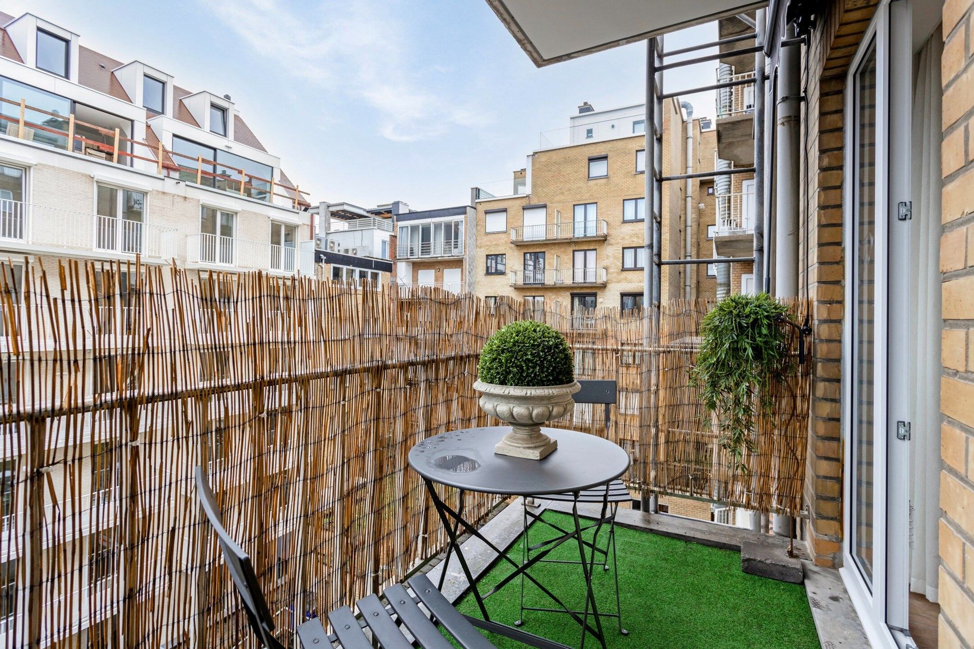 Gezellig één slaapkamer appartement met frontaal zeezicht gelegen op het Rubensplein te Knokke. foto 20