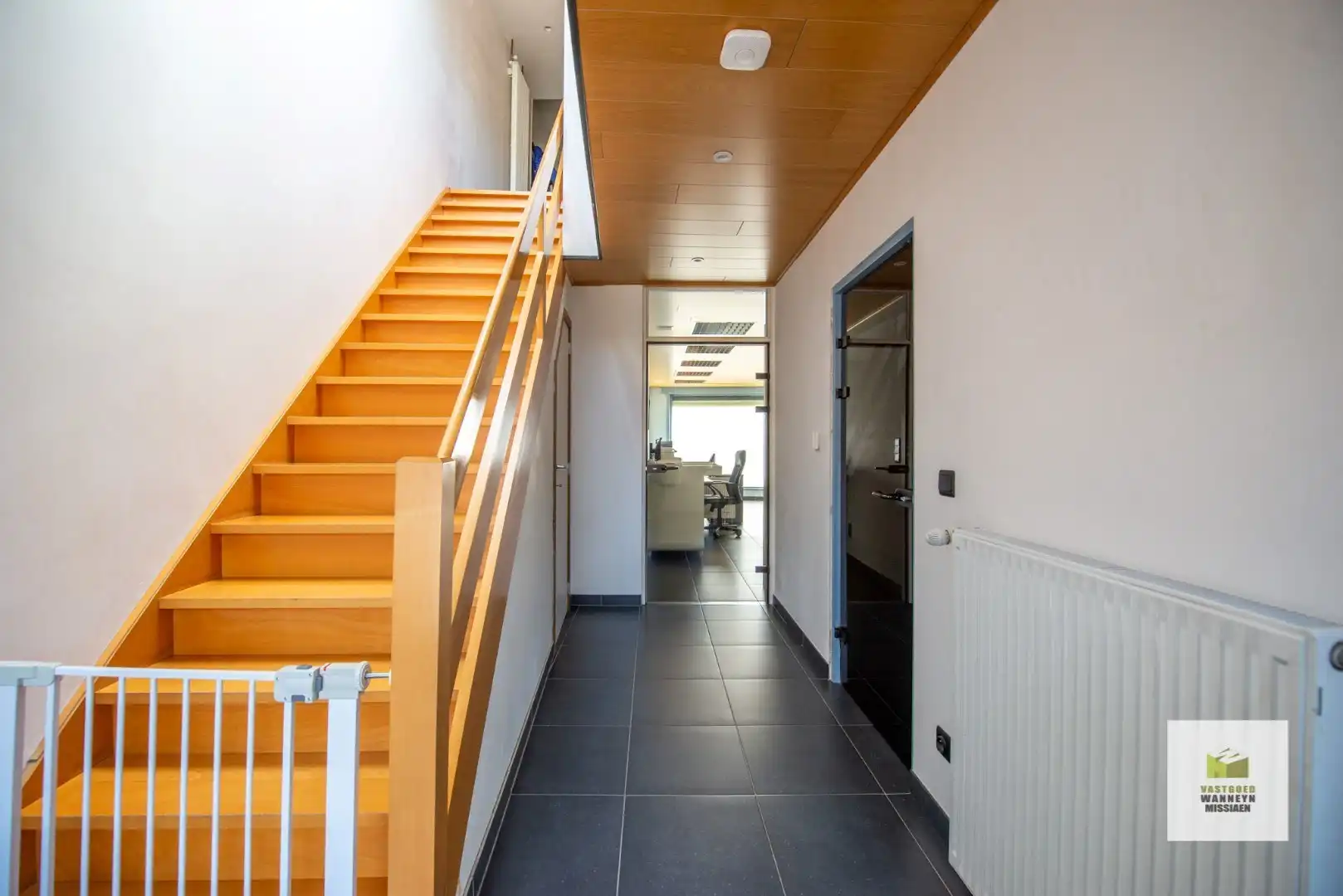 Ruime gezinswoning met tuin, 3 slaapkamers en een grote garage  foto 17