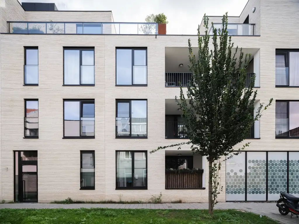 Lichtrijk appartement met twee volwaardige slaapkamers en zonneterras nabij het Baudelopark. foto 19
