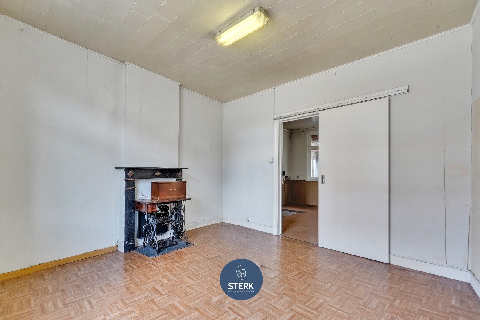 TE VERNIEUWEN WONING OP EEN PERCEEL VAN CIRCA 19 ARE TE LANAKEN !  foto 6