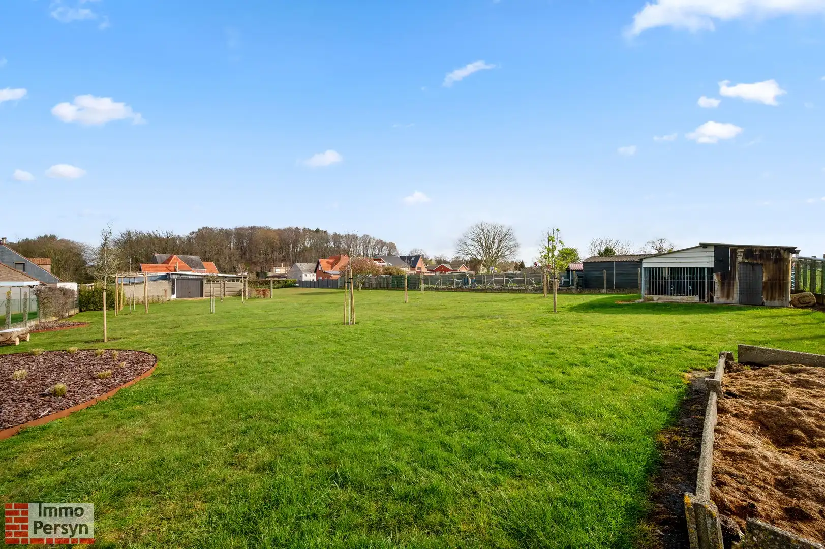 Woning met loods en aangrenzende bouwgrond te koop. 27 are foto 29