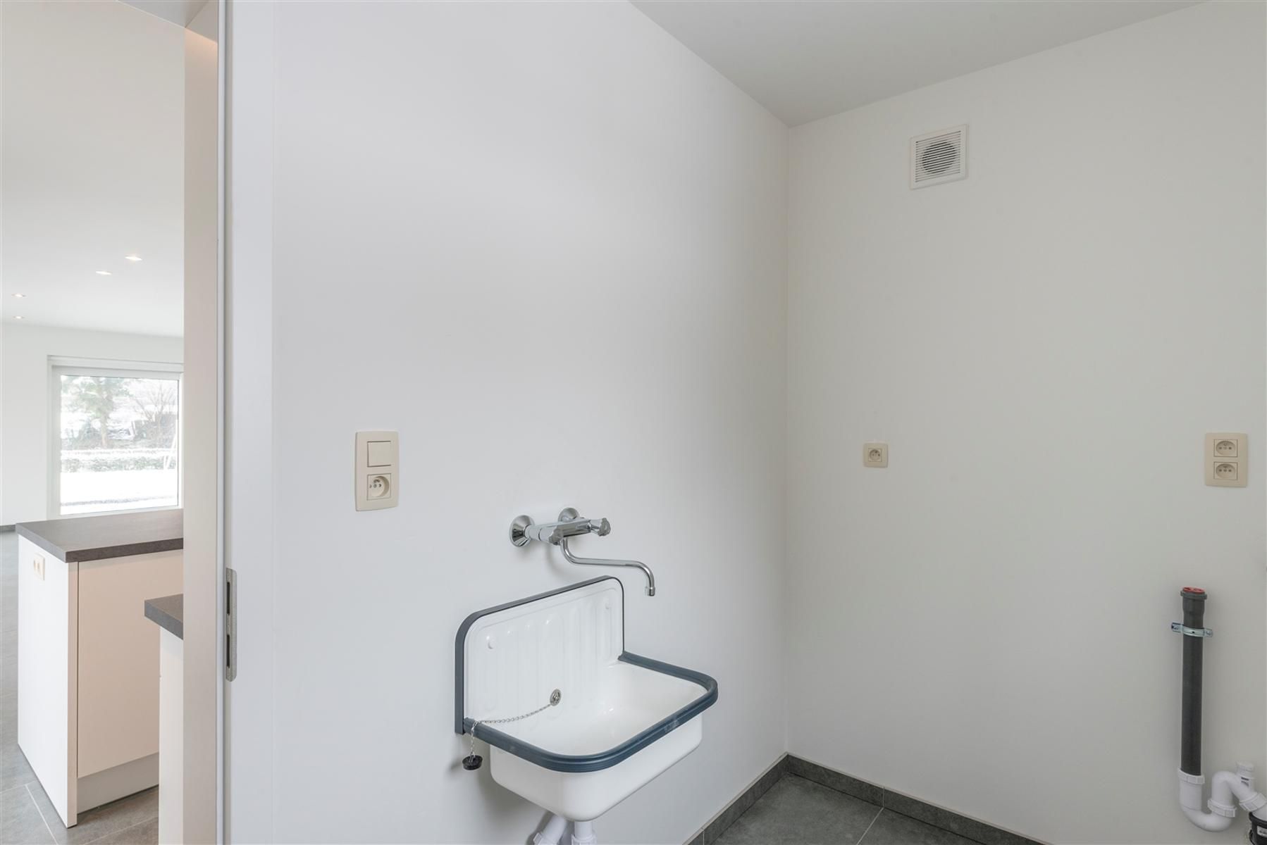 Energiezuinige woning met inpandige garage.  foto 10