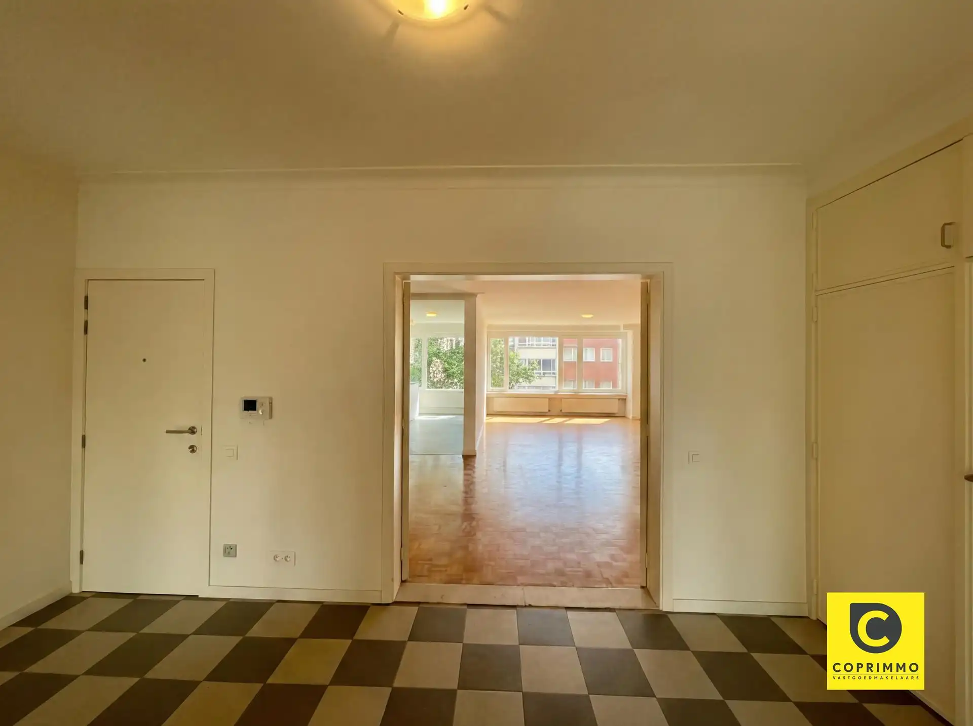 3 Slaapkamer appartement met terras en kelder foto 2