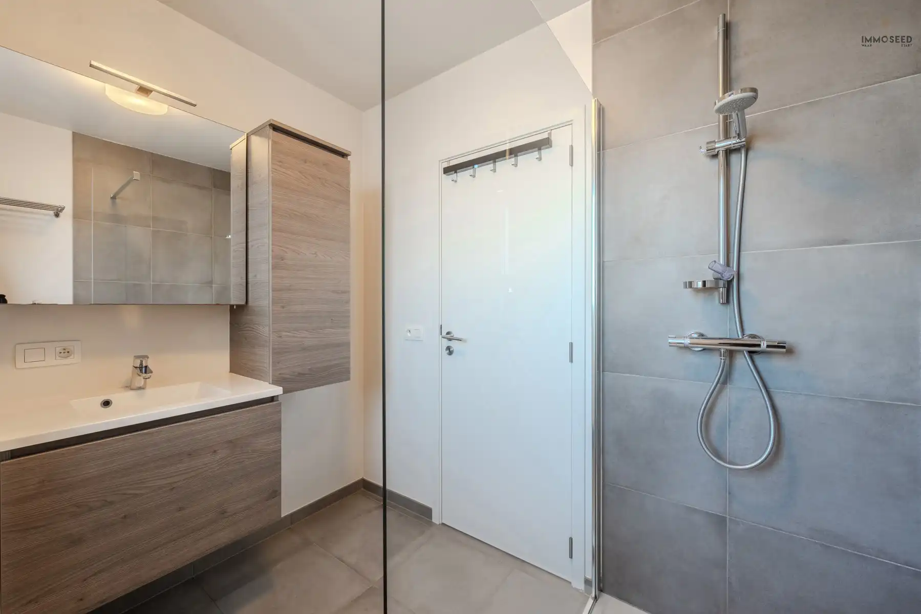 Ruim 2-slaapkamerappartement met zonneterras en eigen autostaanplaats foto 10